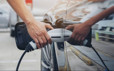 How many publicly accessible charge points are in the uk?